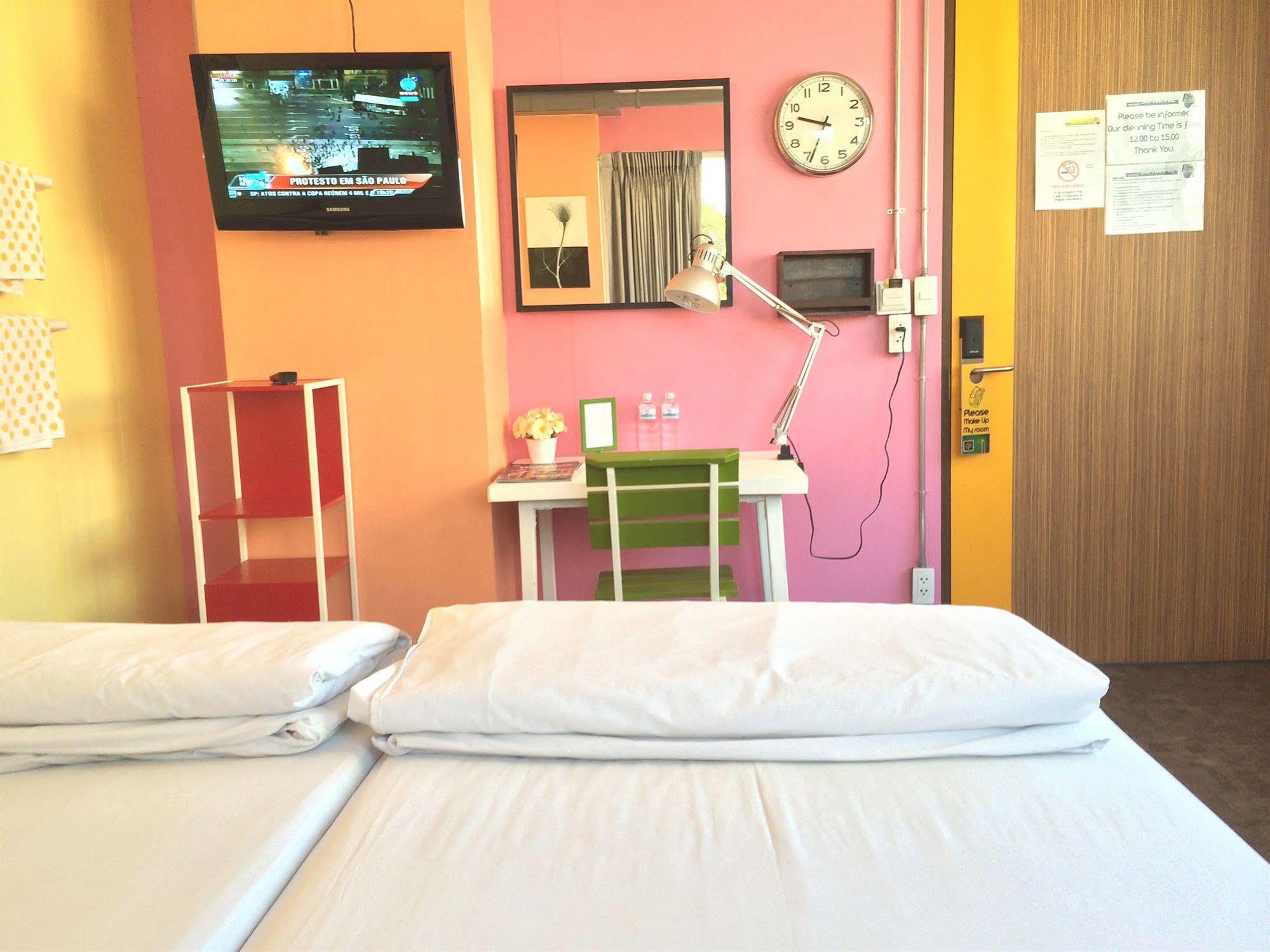 Saphaipae Hostel Бангкок Екстер'єр фото
